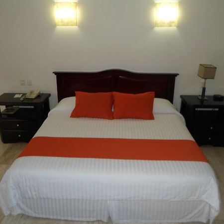 Hotel Poza Rica Inn Esterno foto