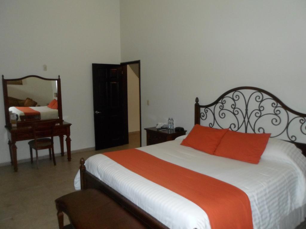 Hotel Poza Rica Inn Esterno foto