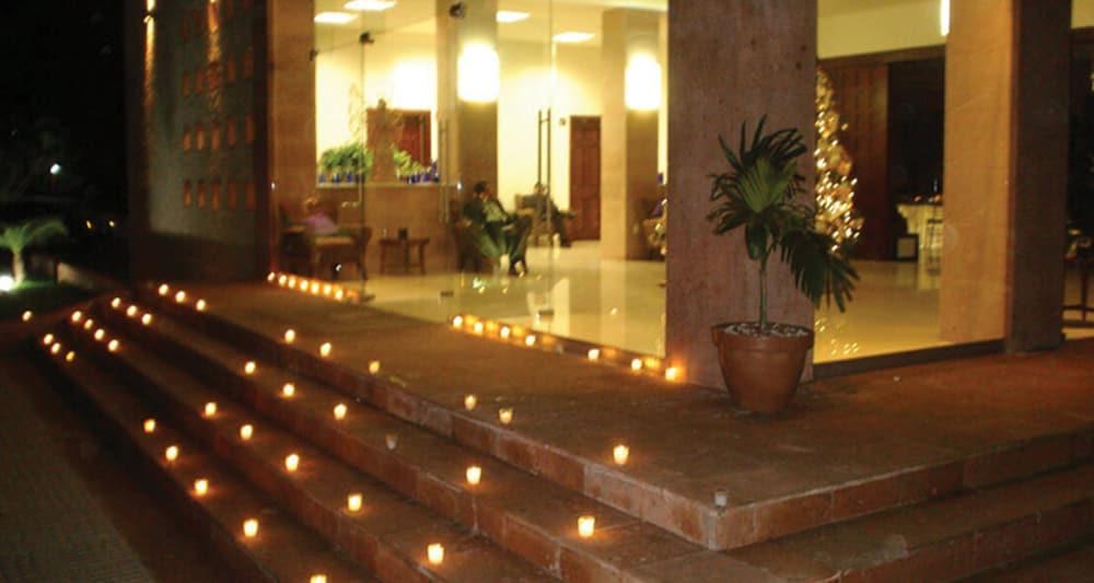 Hotel Poza Rica Inn Esterno foto