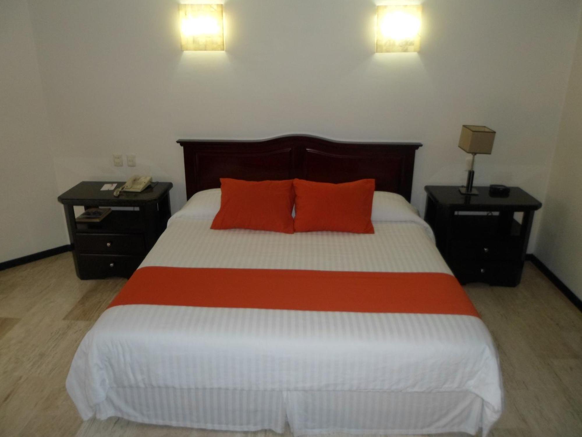 Hotel Poza Rica Inn Esterno foto